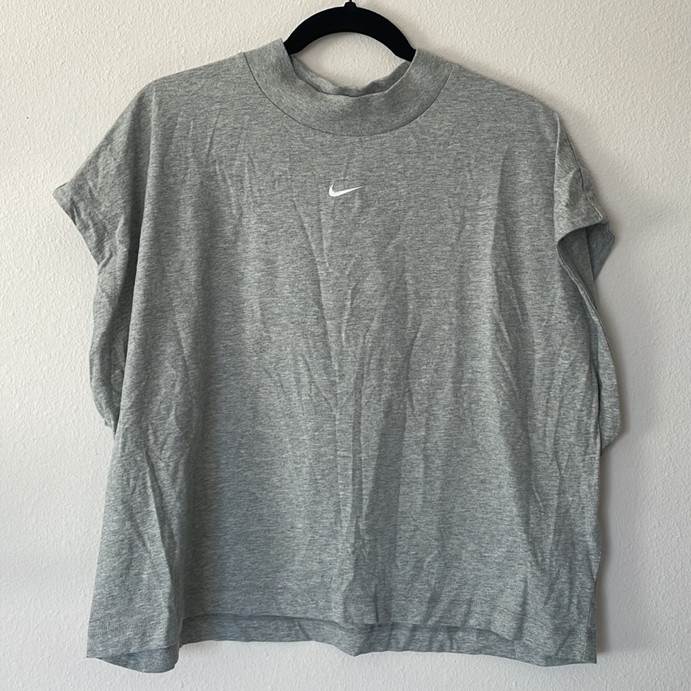 NWT! Medium Nike drop armhole tanktop